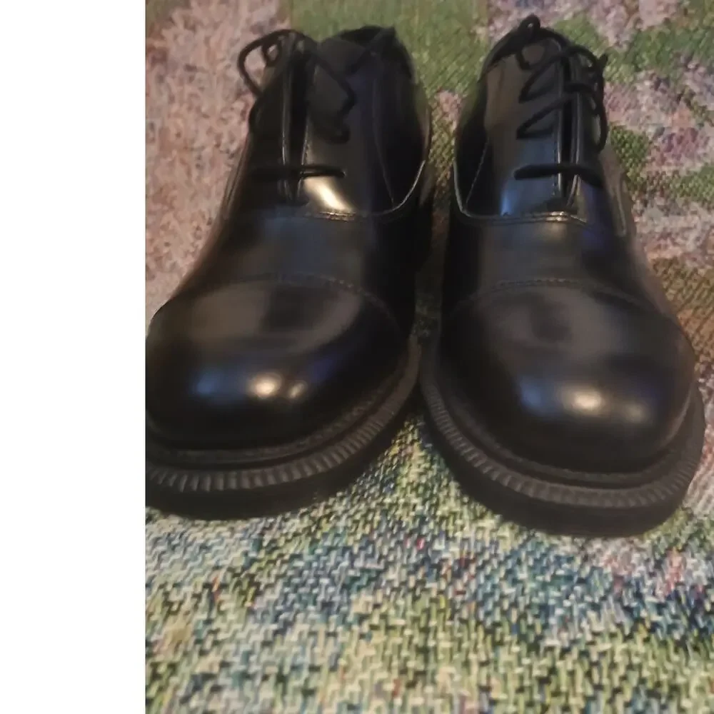 Preloved Women's Dr Marten's Black Leather 4 Eye Henrietta Oxfords - Size 7